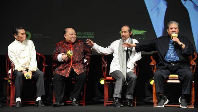 洪金宝称彭于晏为义子,洪家班弟子无数,只有两人能被他如此称呼