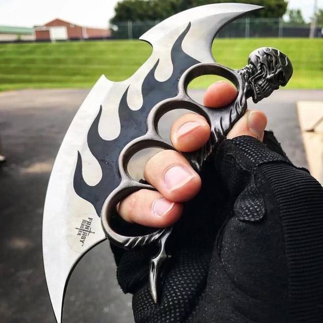 斧头在对于丧尸的打击上简直极为直接.战斧能够对丧尸最直接的一击!