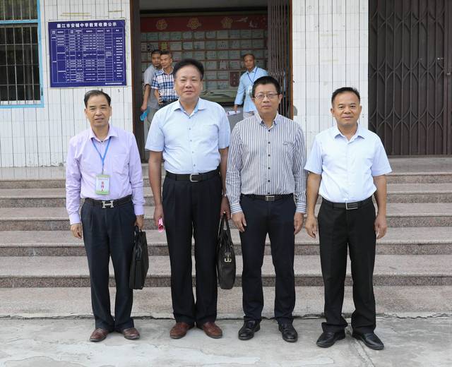 四个广东省名校长工作室联合送教下乡到廉江市安铺中学