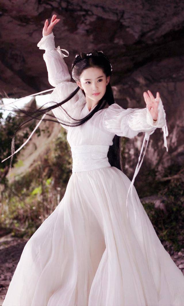 刘亦菲当年演小龙女的珍稀剧照终于知道为什么无人超越了