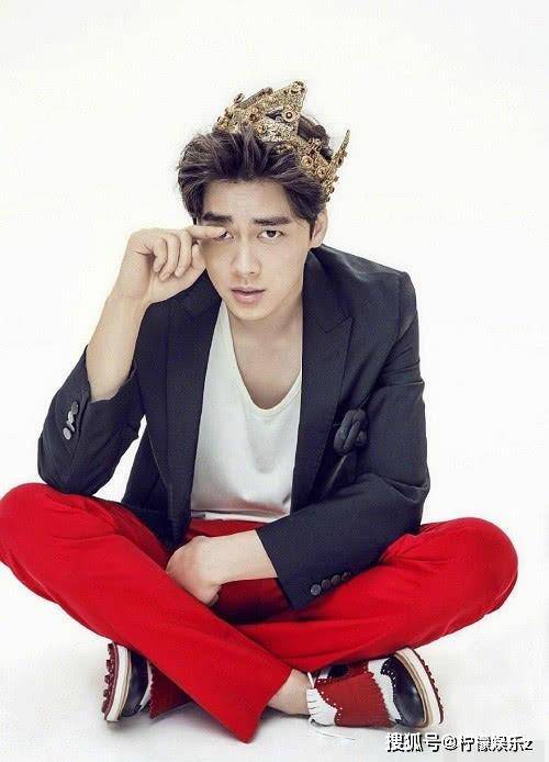 男明星"王子照":王俊凯,王一博不算啥,当看到图4:想嫁了