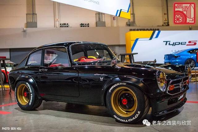 吴彦祖的经典老车本田s800参加日本sema车展