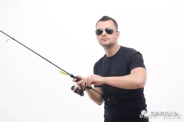 揭秘不要相信眼镜能透视水底的鱼它就是一款普通钓鱼偏光镜