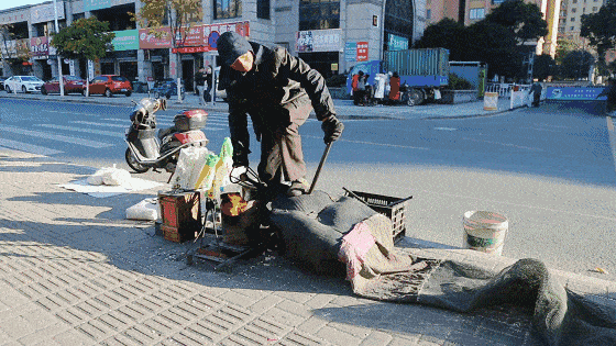 每个叫卖的小贩,都是中国好声音