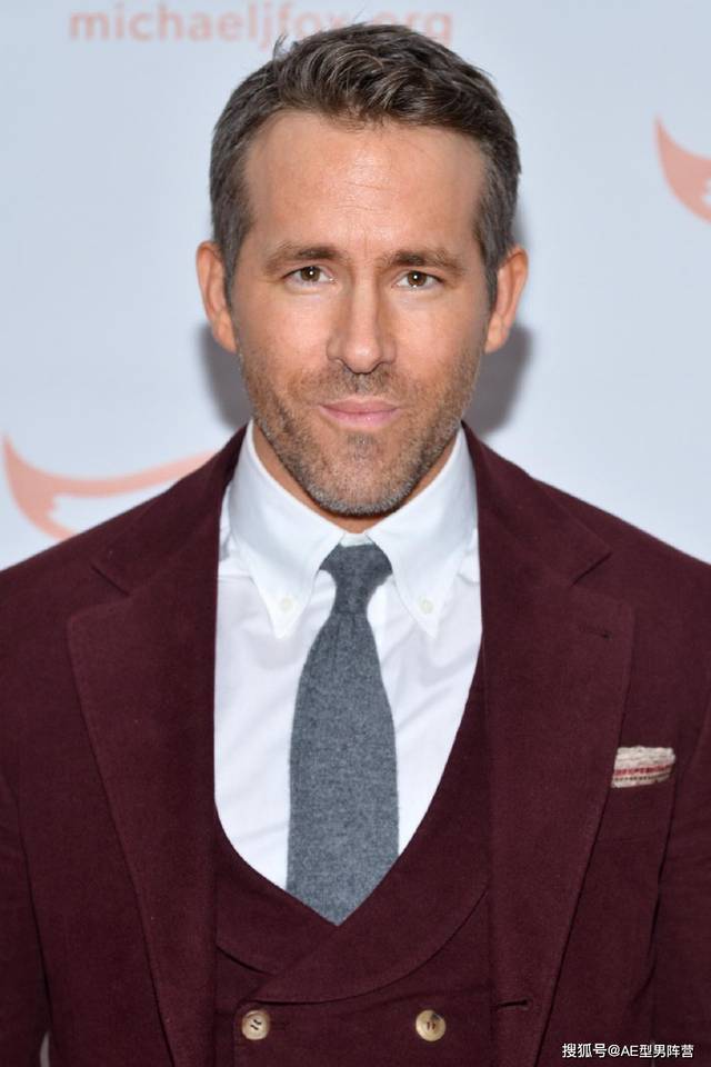 "小贱贱"瑞安·雷诺兹亮相活动!搞怪的死侍,这次居然一本正经