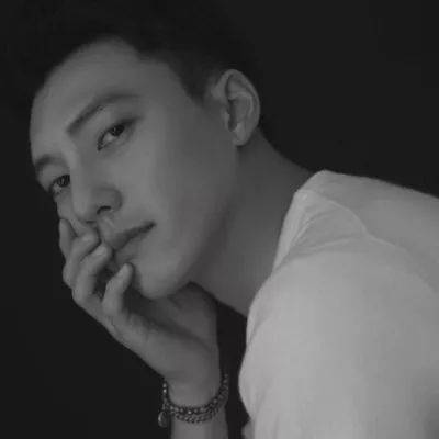 简约稳重两个字的微信名字