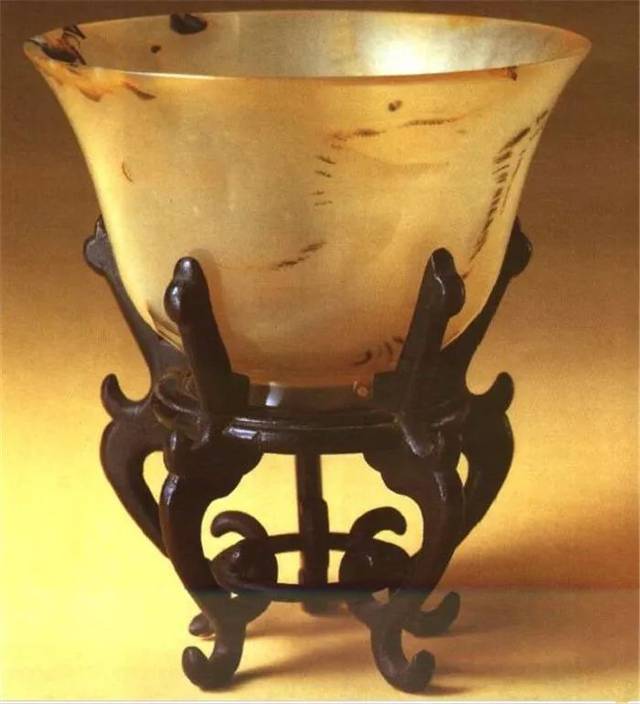 100件精美古代玉杯 ,美观又实用 !