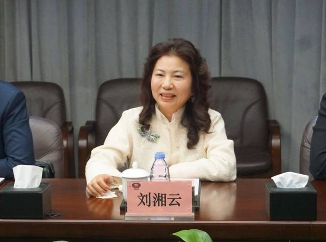 来访交流柏联集团刘湘云董事长一行到访特发集团