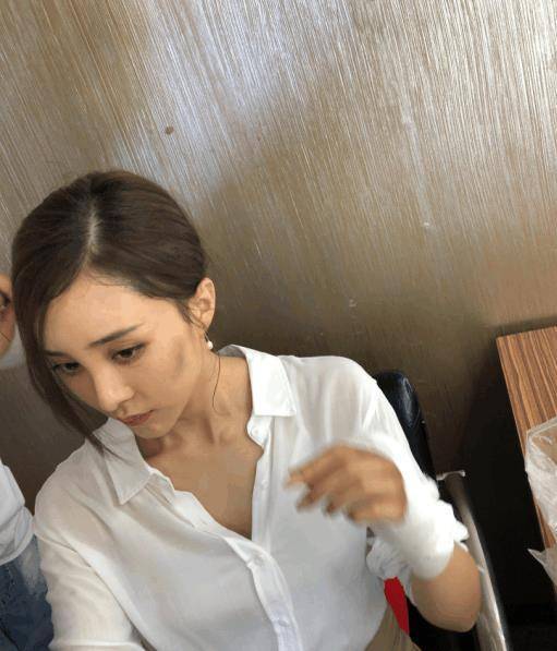 暴走狂花中的她胸大性感成亮点身材火辣堪比柳岩