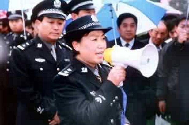 任长霞:40岁因公牺牲,唯一的儿子还未成年,现状如何?