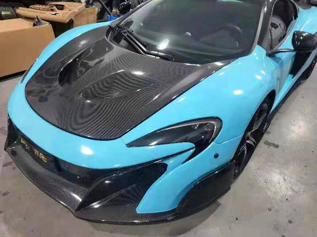 汽车碳纤维修复案例-迈凯伦650s前唇碳纤维破损完美修复