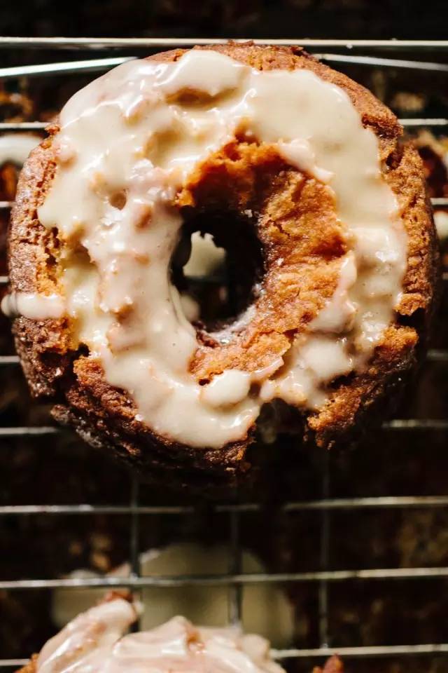 烘焙圈子:夹心甜甜圈的做法～～甜甜蜜蜜,一切都很美好!