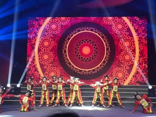 cctv中学生《向阳花开》栏目在来宾征集表演节目,快报名!