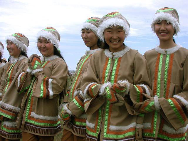 雅库特人生活在西伯利亚东部,这个和中国人长相十分相似的族群,其来源