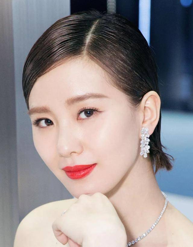 娱乐圈还有哪些女明星可以驾驭如此短的发型呢?一起来看看!