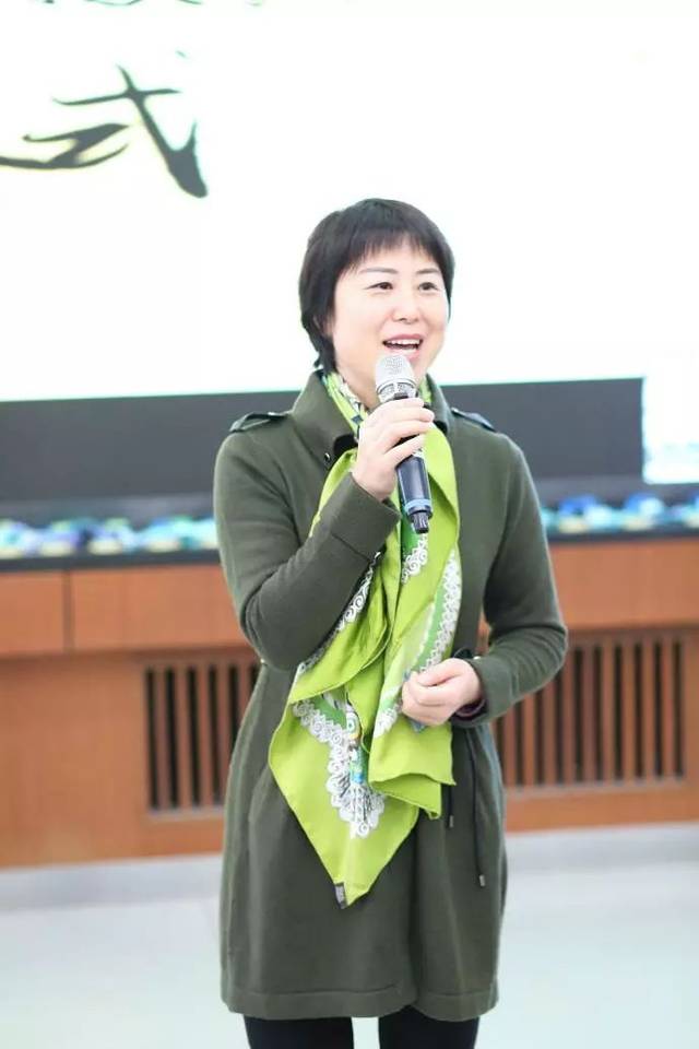 黄晓霞副院长致辞