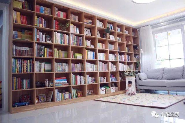 沙发墙改书墙后,幸福感爆棚!5个家庭打造"超强阅读环境"的故事 .