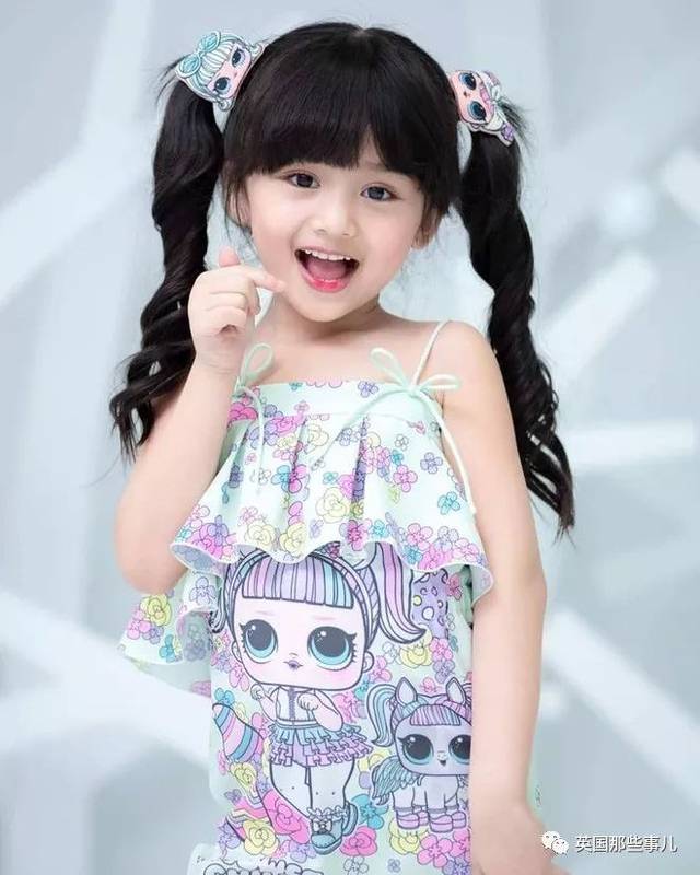 网友: 让她做个可爱的小女孩不好吗?