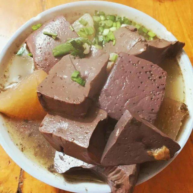 记忆冬日美味天台人爱吃牛血羹离城最近的全牛宴