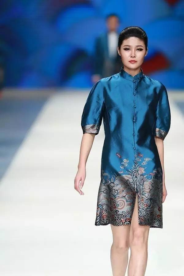 (纹样寓意及服装设计运用)