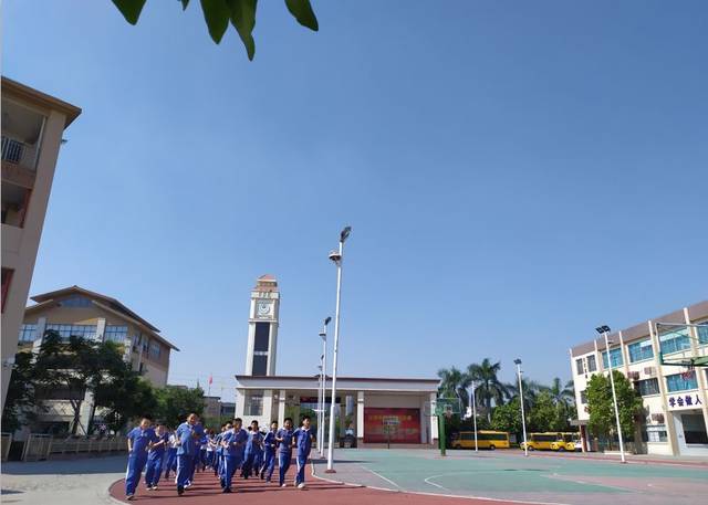 展示中成长 交流中收获 | 记崇英小学与横沥中心小学第3次数学科集体