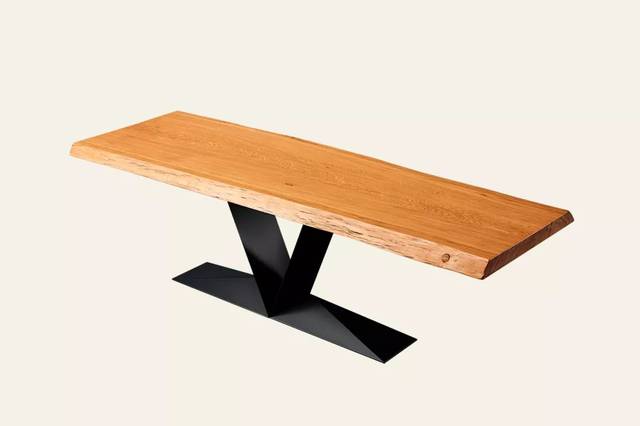 从穷小子到福布斯富豪,他买下日本一万根木头:它们本就属于中国