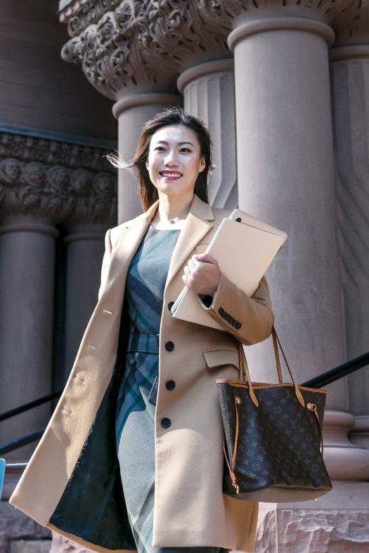 女仕ceo摆渡人高佰创始人ronawang的故事