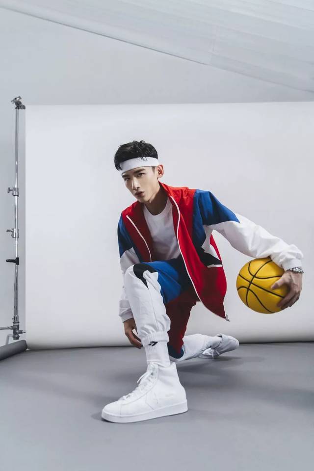 关于白敬亭和球鞋,不得不提的 30 件事儿.