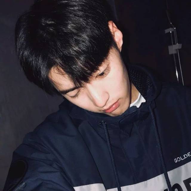 头像| 以前你给过的快乐 现在都陪着我难过