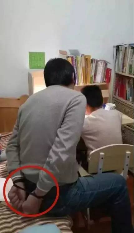 父亲把女儿捆起来干 
