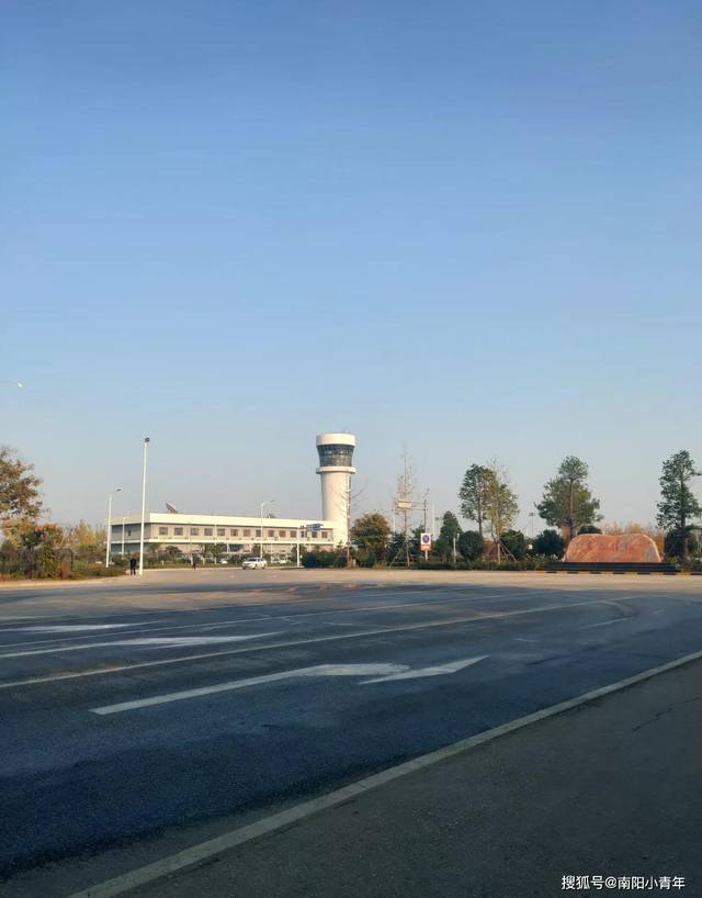 高清实拍:河南第三大机场,南阳姜营机场!