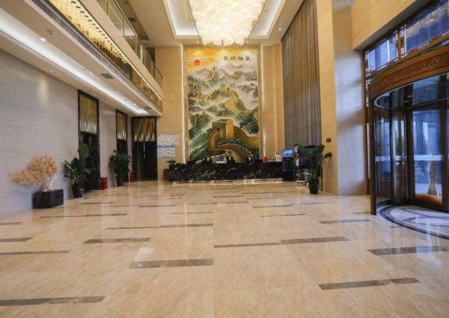 长垣市首家五星级标准建造的宏瑞建国饭店已试营业!_手机搜狐网