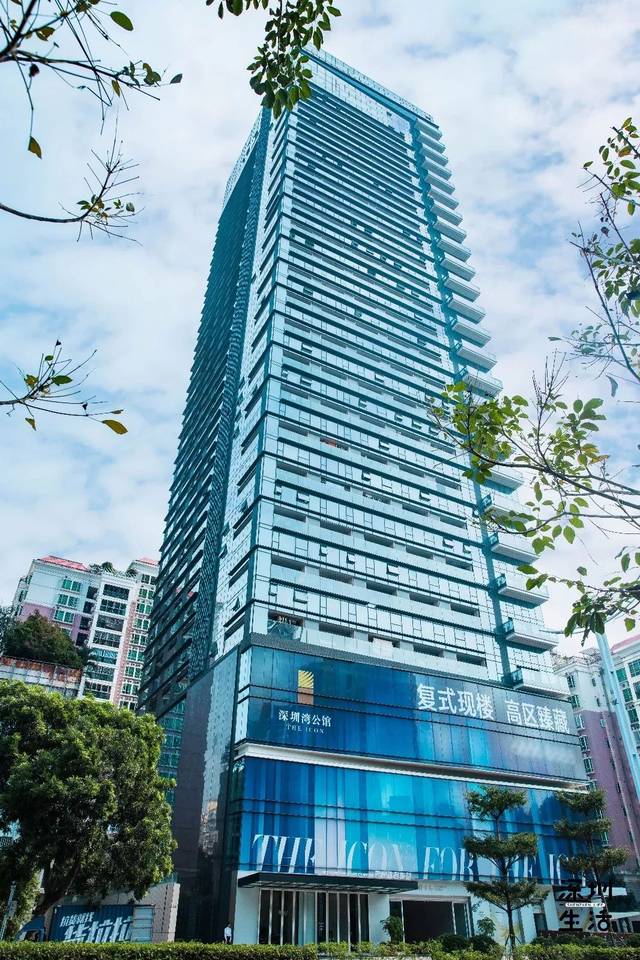 独栋建筑,150米的摩天高度,可以眺望深圳湾与跨海大桥.