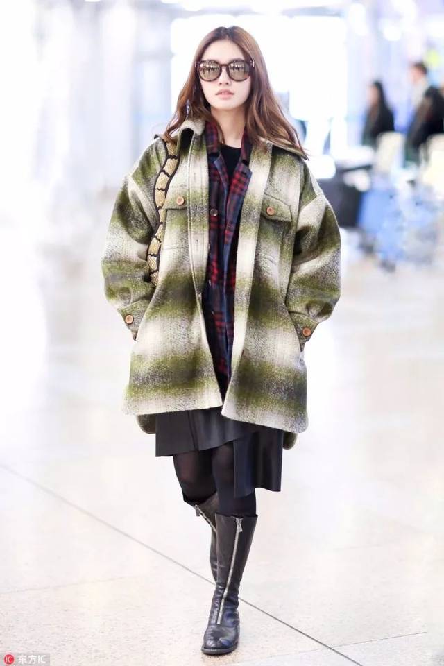 今年冬天,衣服穿得越厚越时髦!