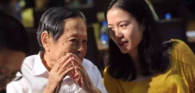 霍金和杨振宁之间,还差100个费曼?_手机搜狐网