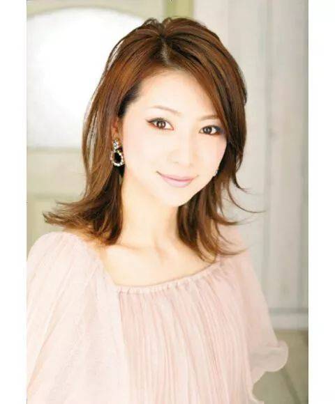 52岁日本主妇荣获选美冠军:为什么这么多人喜欢成熟美?