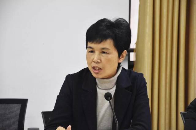 区财政局局长王湘雷