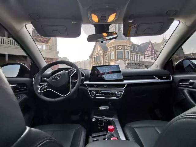 试驾了一台你们可能不知道的东南dx5,手动挡很不错