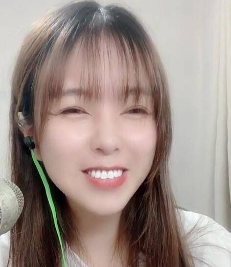 半仙成功在斗鱼dota2区站稳脚跟除了炒cp她还做了什么