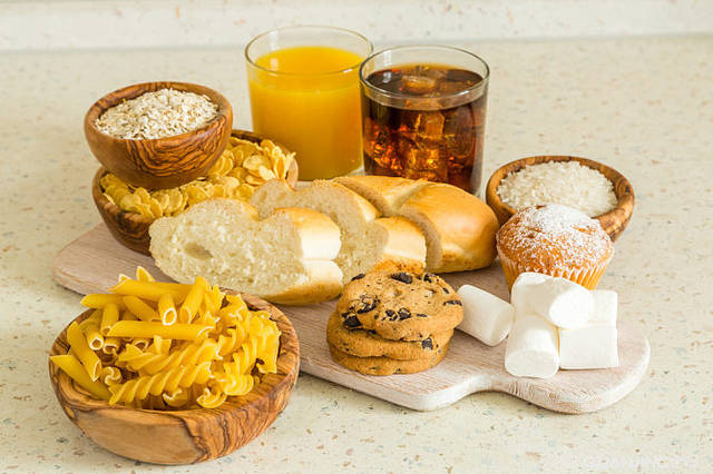 富含精制碳水化合物的饮食可能会引发失眠_手机搜狐网