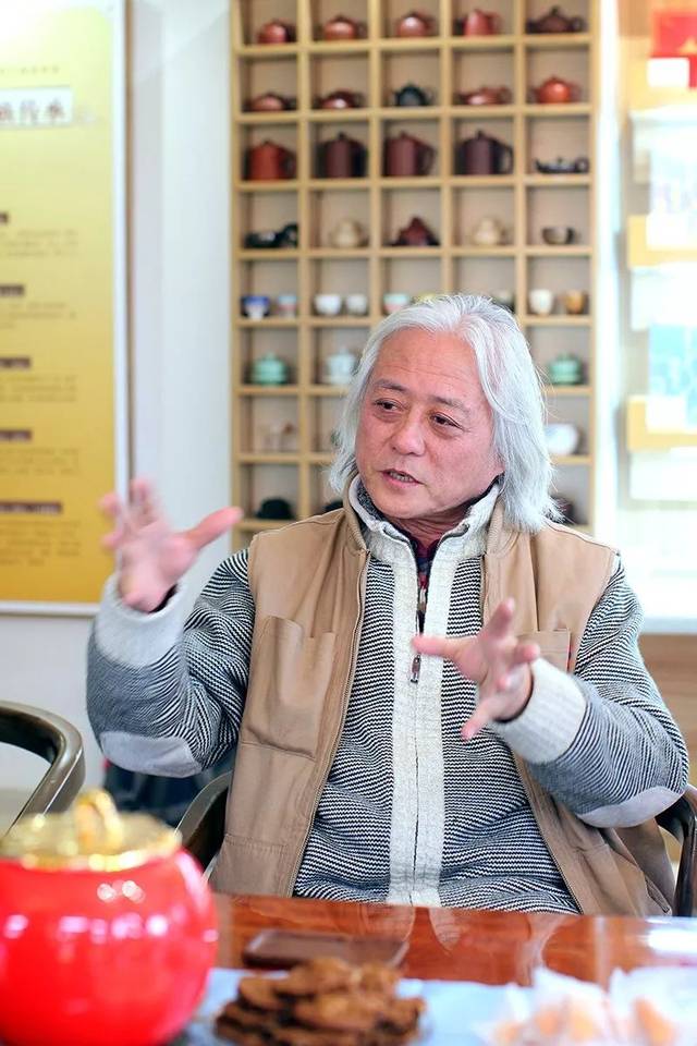 他从湘西来 ——"凤凰小子"与他的画展在襄阳