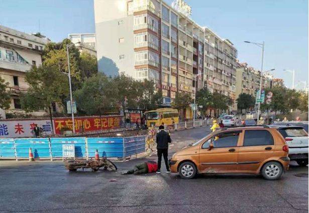浦北大转盘往金浦大道上坡处发生车祸事故!