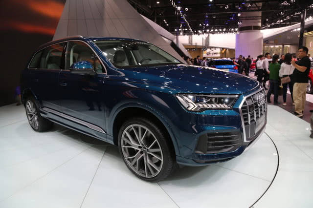 原创实拍全新奥迪q7,豪华c级suv市场新标杆,广州车展中国首发!