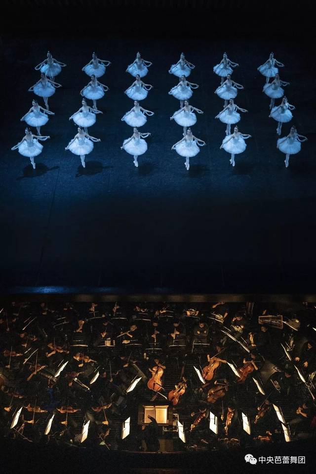 中央芭蕾舞团超美舞剧《舞姬》高清剧照,主演:邱芸庭 武思聪