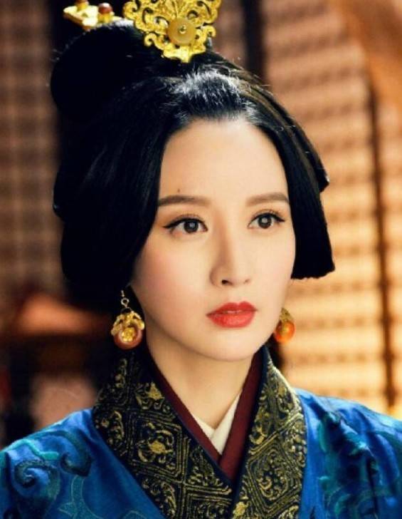 原创她被称"最美虞姬,完美身材太炸街