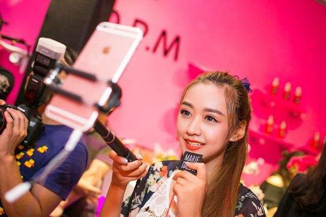 万物皆可带货:直播打开文旅消费市场!