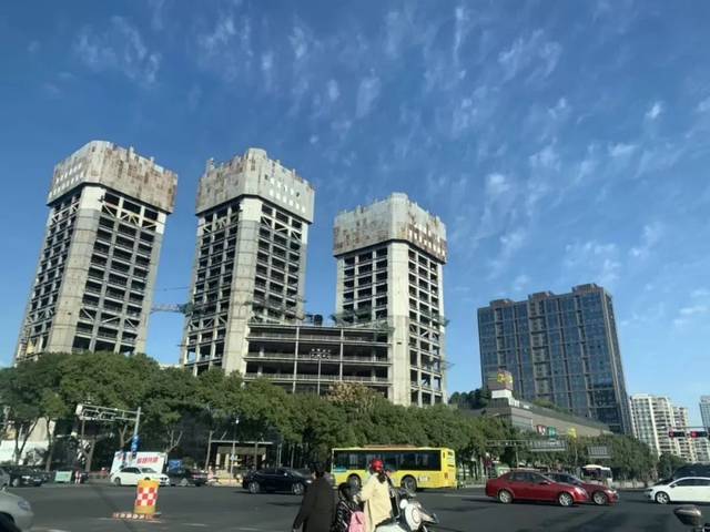 烂尾多年后慈溪第一高楼终于被接盘了