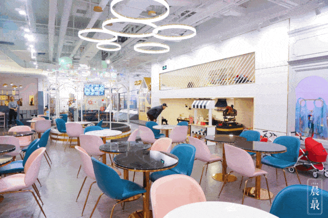 魔都新晋网红打卡点!大富翁来给大家送礼啦!