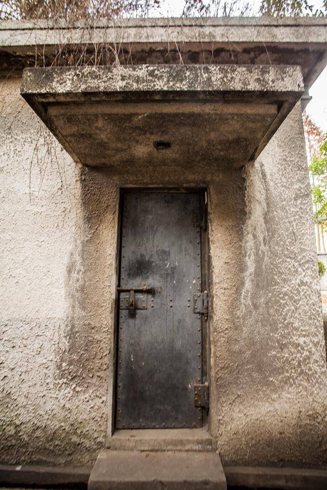 总统府的防空洞,旧中国欺凌挨打的历史,为惨绝人寰的南京大屠杀默哀