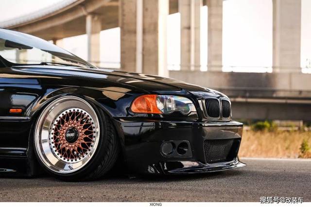 原创6万买辆17岁的老宝马,精致改装后惊艳聚会全场